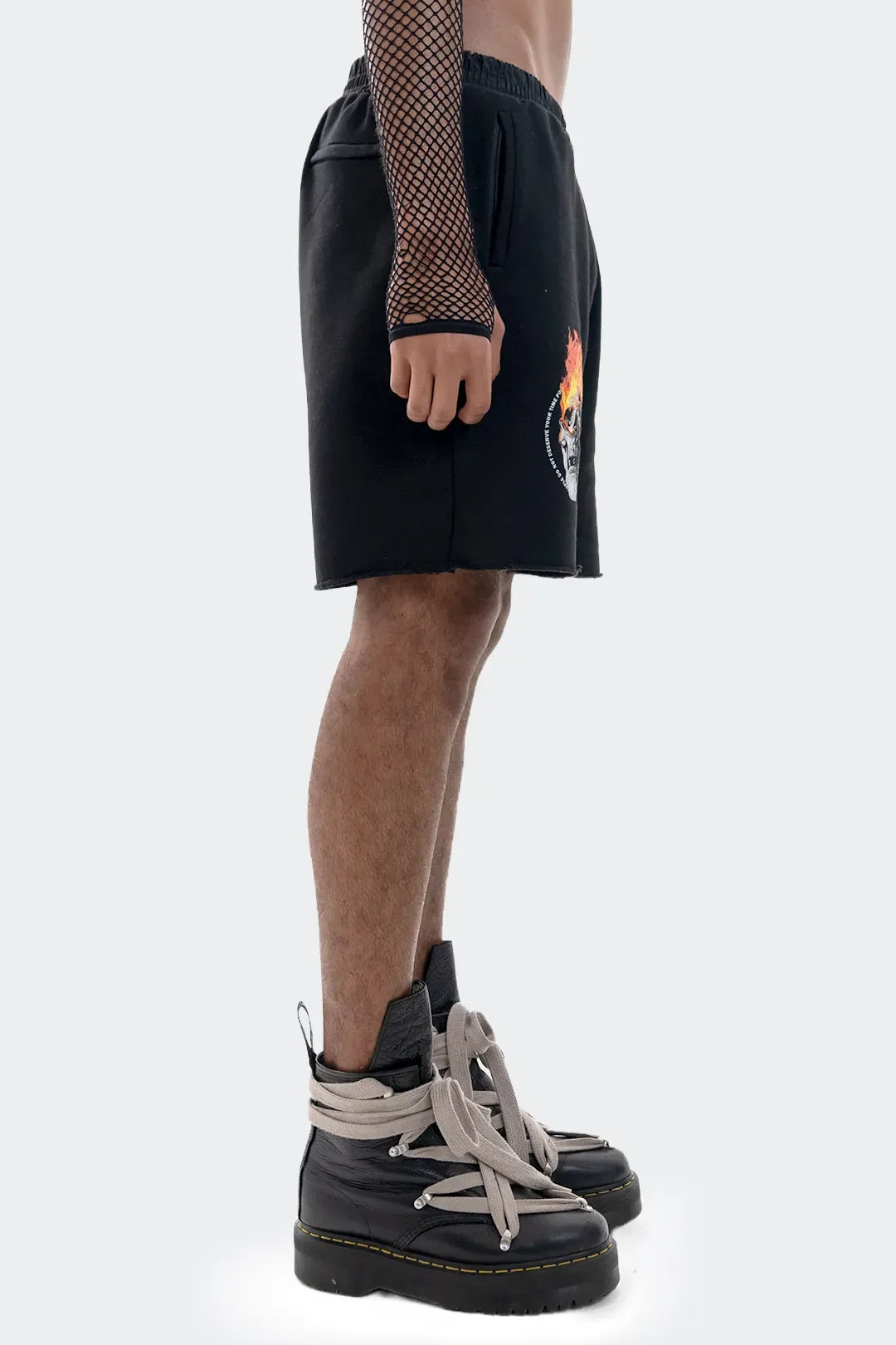 VENENO SHORT EDEN SKULL