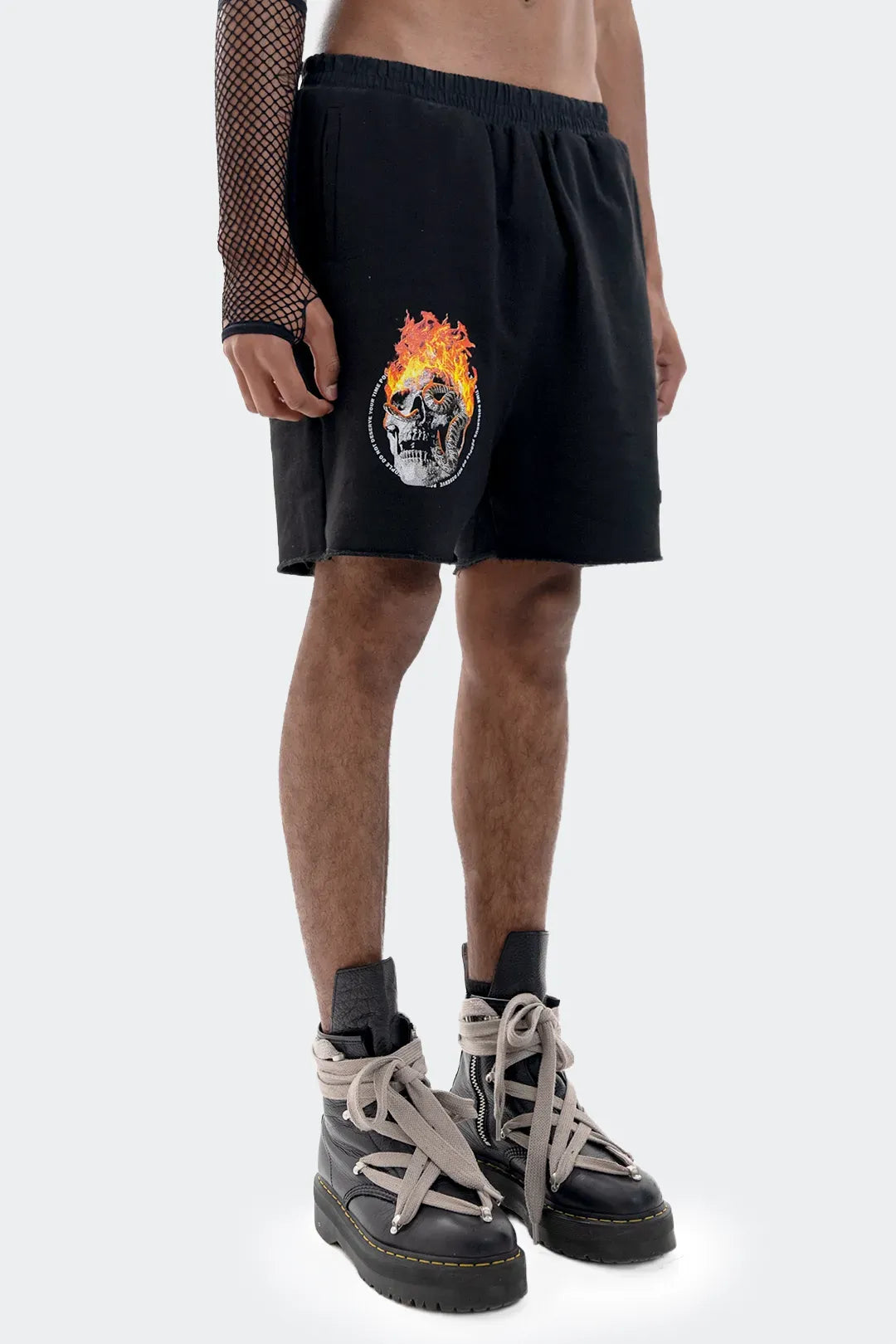 VENENO SHORT EDEN SKULL