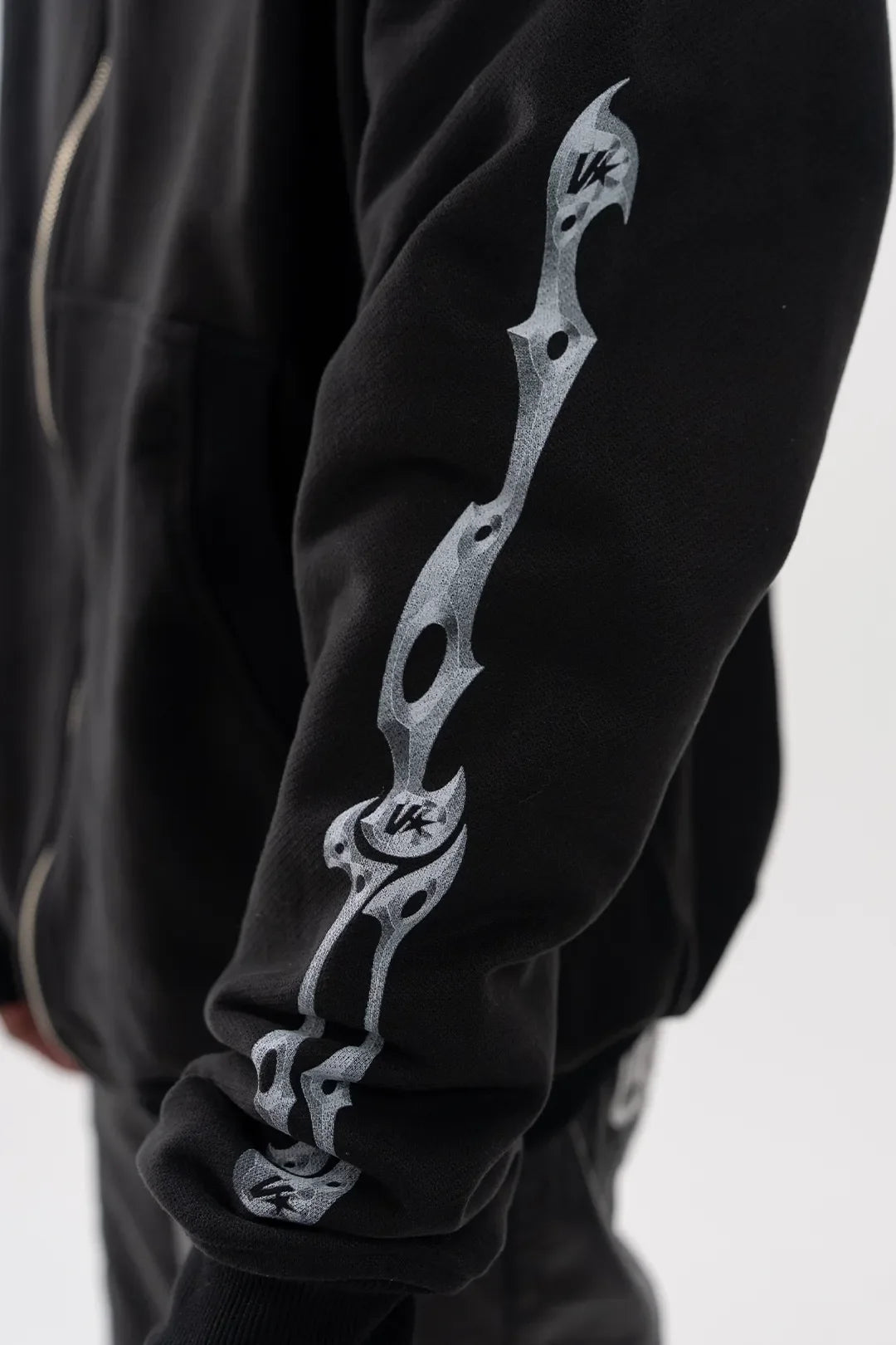 VENENO BUZO ZIP UP GRUNGE BONES
