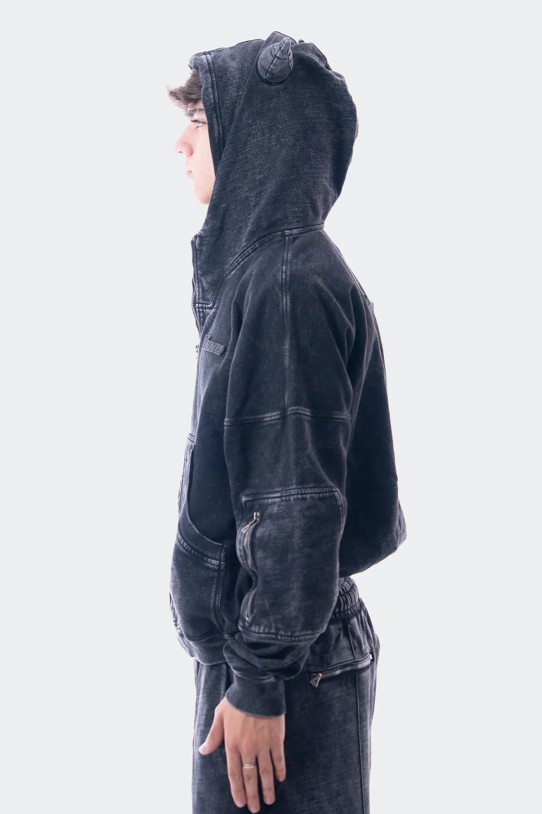 VENENO BUZO ZIPPER SHADOW HORNS