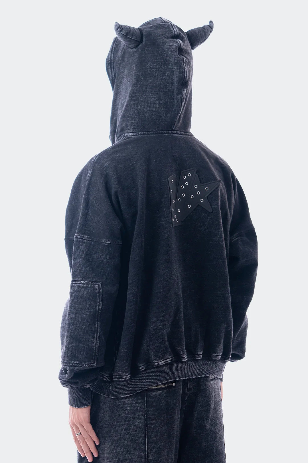 VENENO BUZO ZIPPER SHADOW HORNS