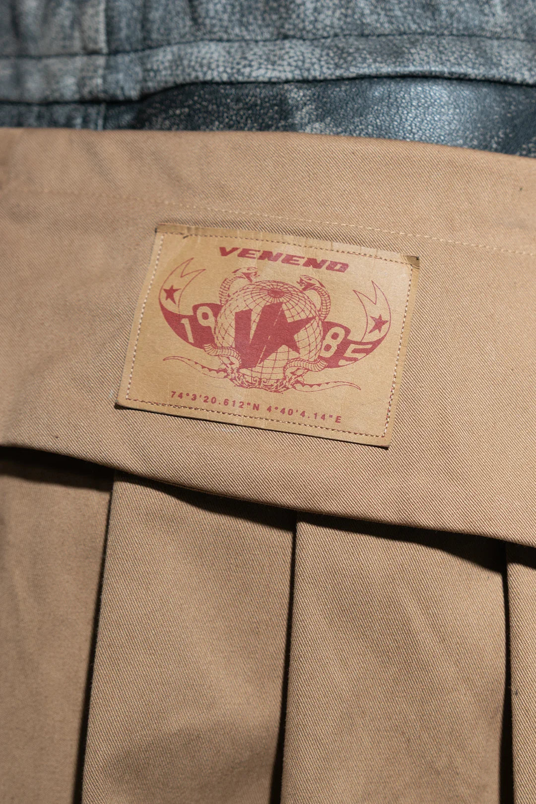 VENENO FALDA ZIPPER BAG