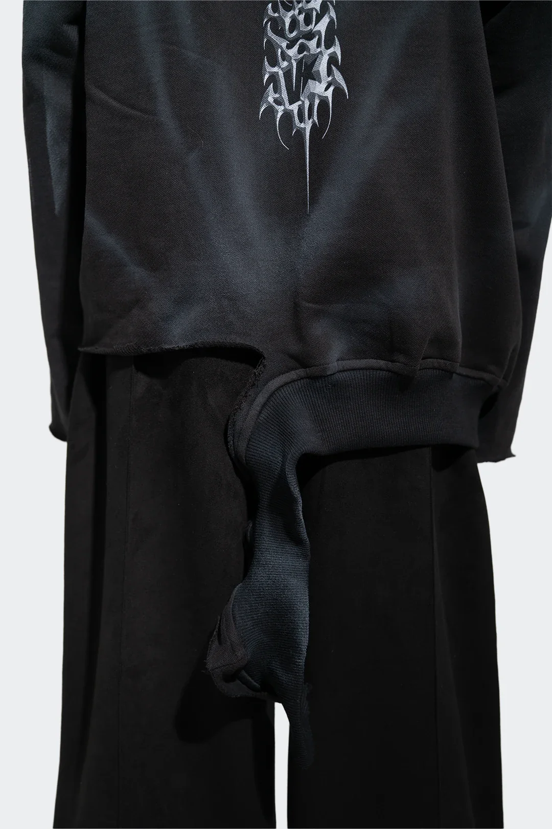 VENENO SUETER GRUNGE BONES