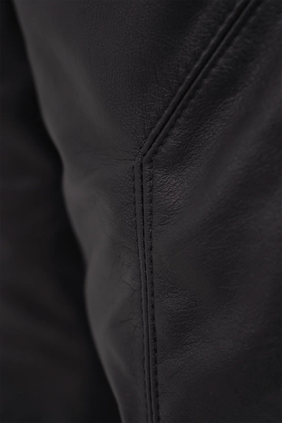 VENENO SHORT CUERO BLACK SITE