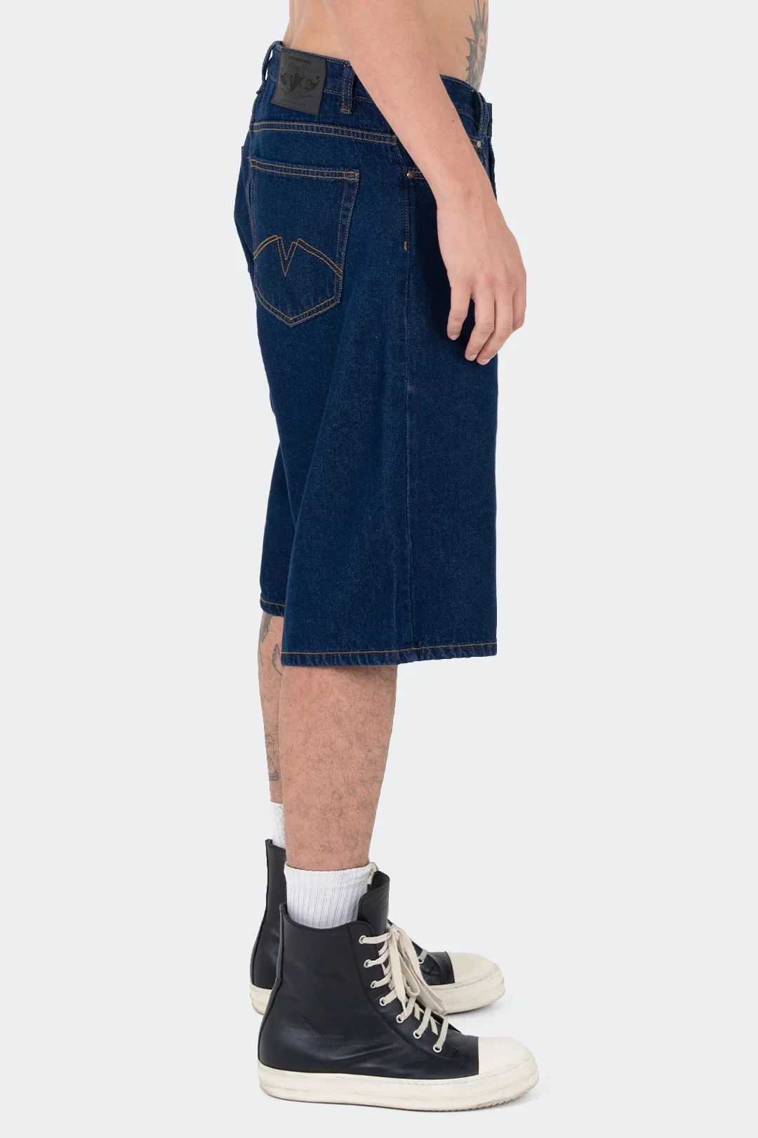 VENENO SHORT DENIM RAW