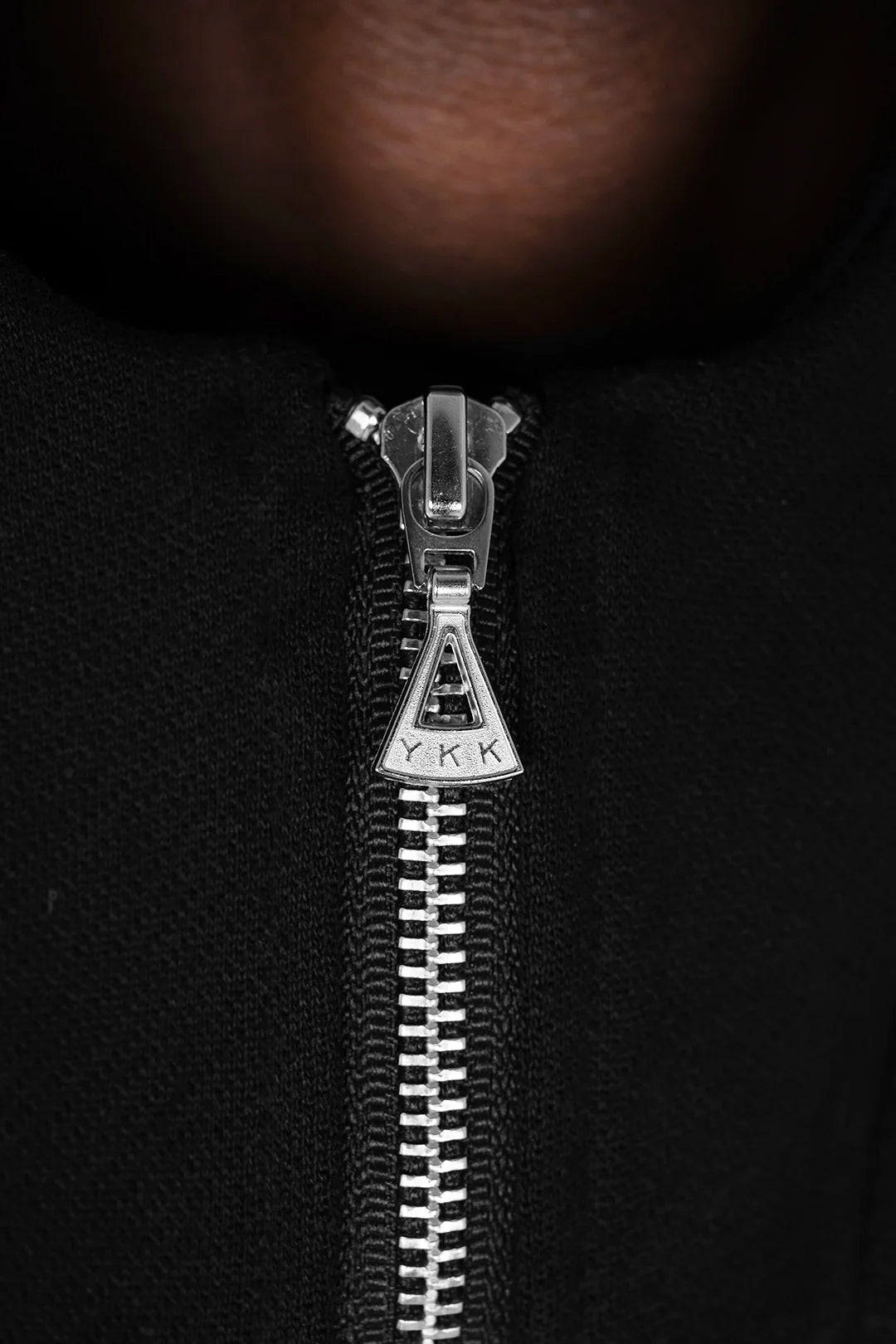 VENENO BUZO ZIPPER DIE CUT