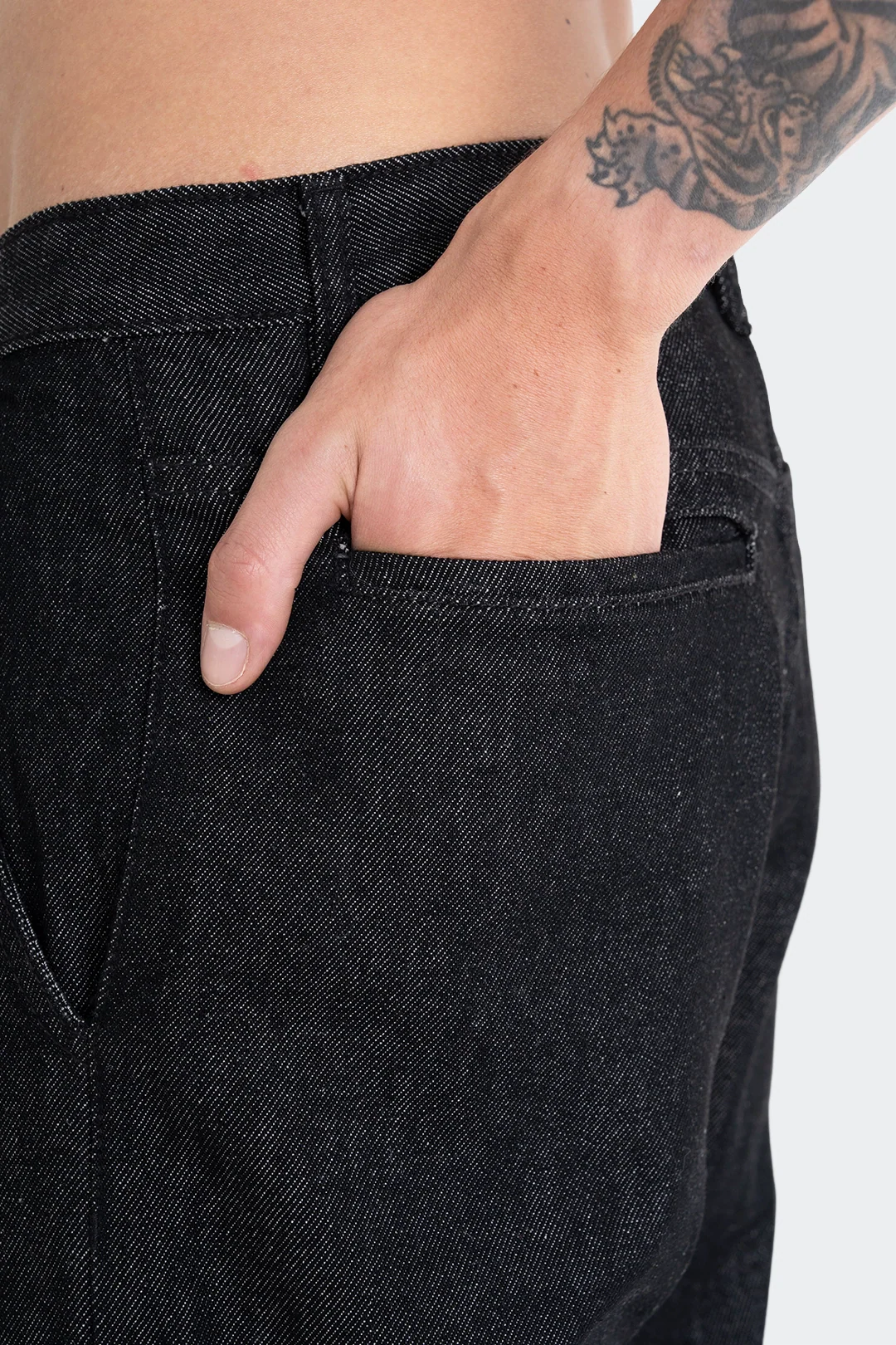 VENENO JEAN BLACK RAW