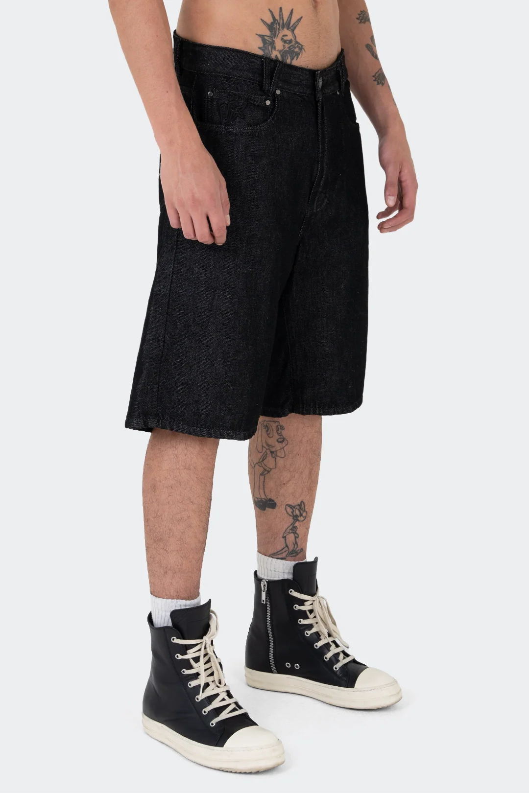 VENENO SHORT BRUTAL BLACK RAW