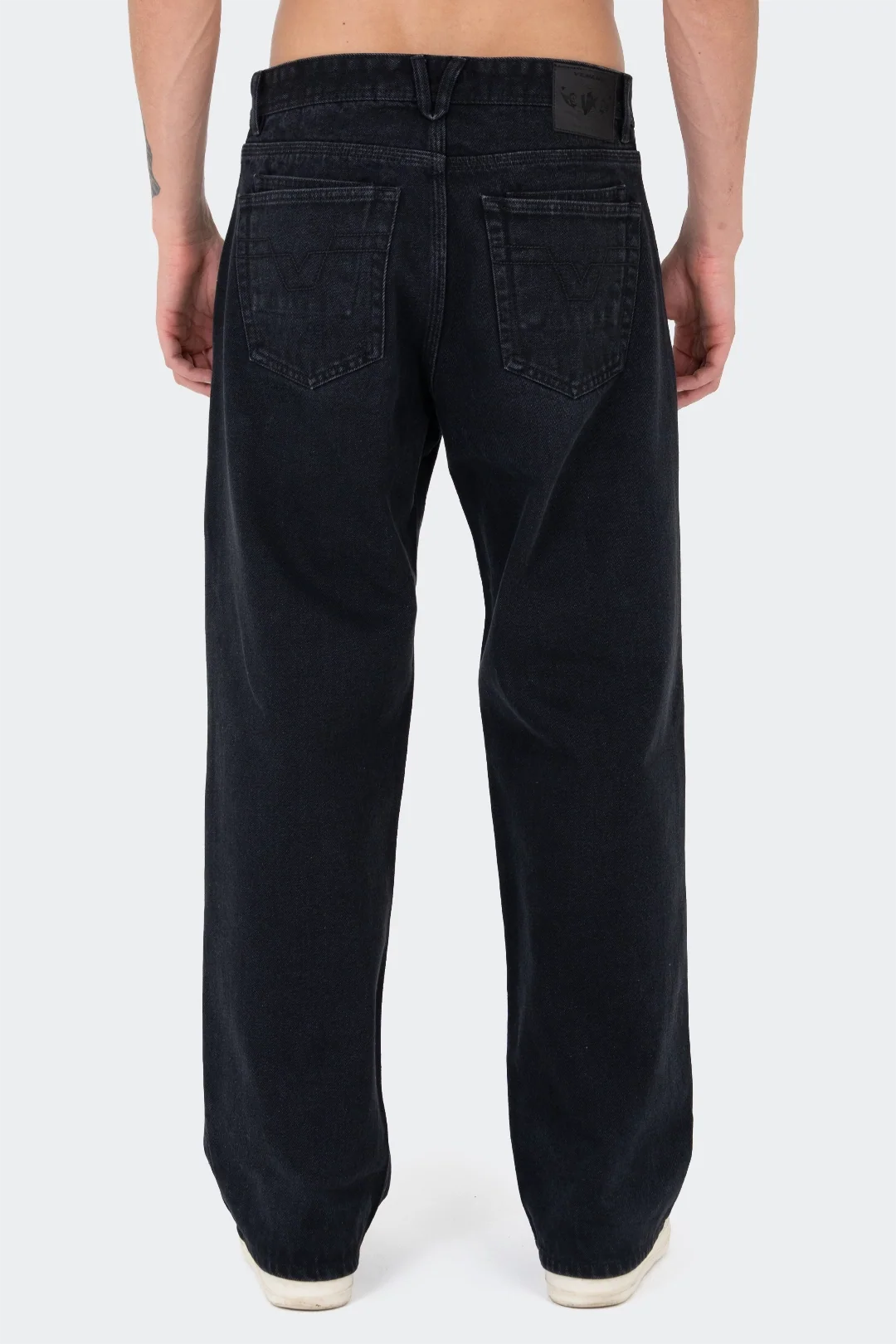 VENENO JEAN BLACK SYNTAX