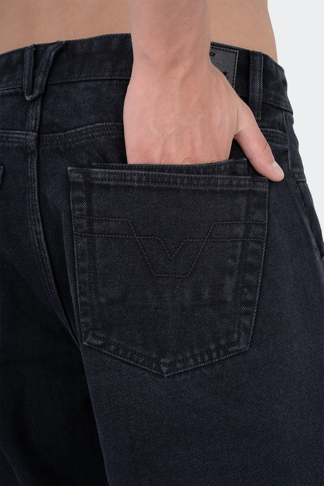 VENENO JEAN BLACK SYNTAX