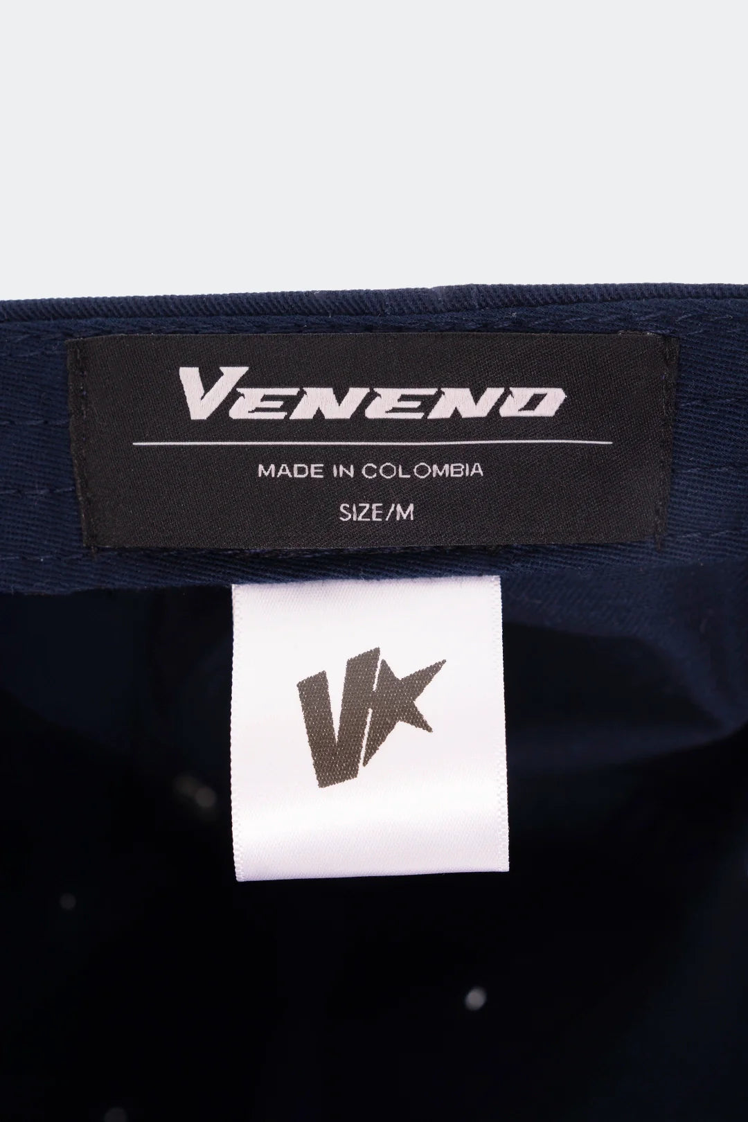 VENENO GORRA EL ANTIDOTO NO EXISTE