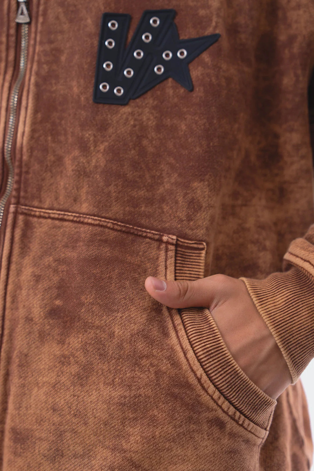 VENENO BUZO ZIPPER HORNS MARRON