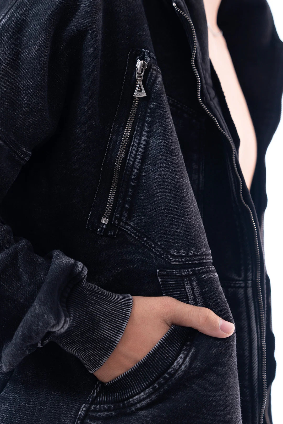 VENENO BUZO ZIPPER SHADOW HORNS